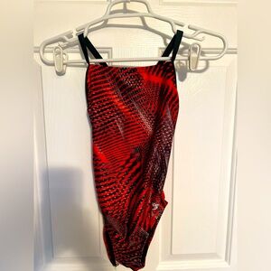 Size 32 / 6 Speedo Women's Swimsuit One Piece PowerFlex Eco Adult Red Black EUC